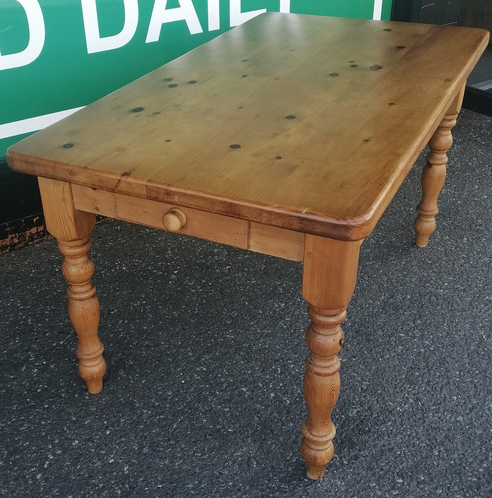 5ft SOLID PINE DINING TABLE WITH DRAWER