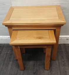 [HF18733] Nest of Two oak Tables