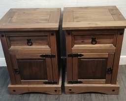 [HF17790] Pair of large mexican pine bedsides