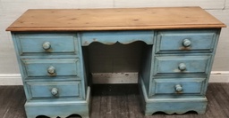 [HF18570] Solid Pine Painted Seven  Drawer Dressing Table / Desk