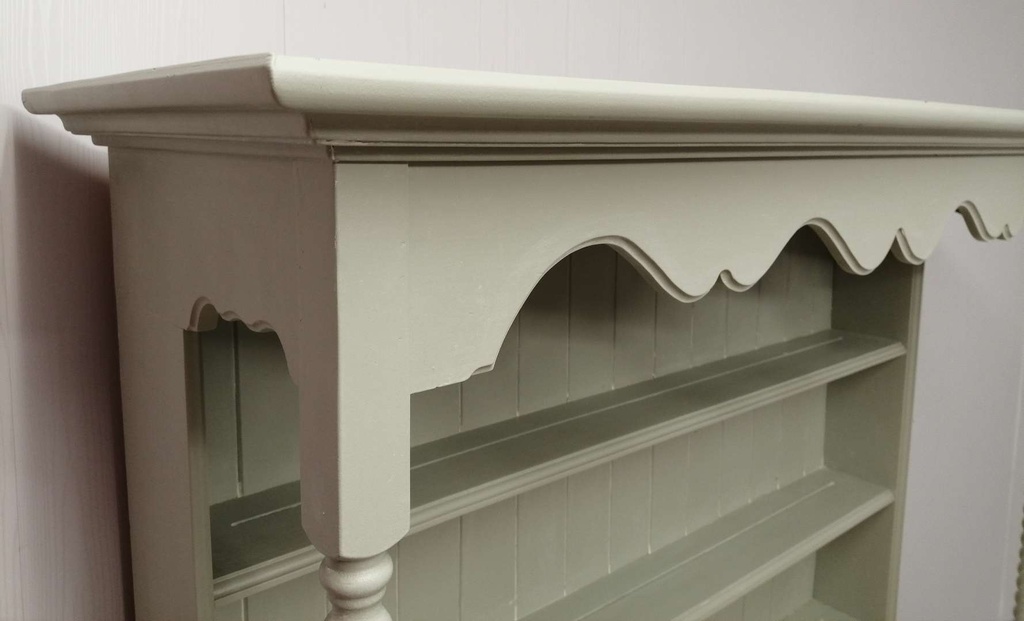 Solid Pine ‘Mizzle’ Barley Twist Kennel Hole Dresser