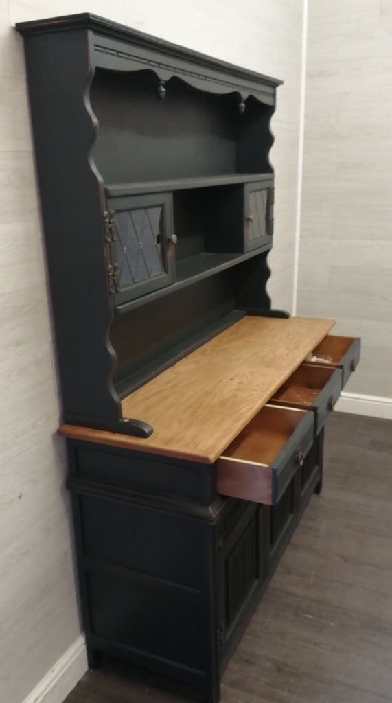 Lovely painted old charm dresser