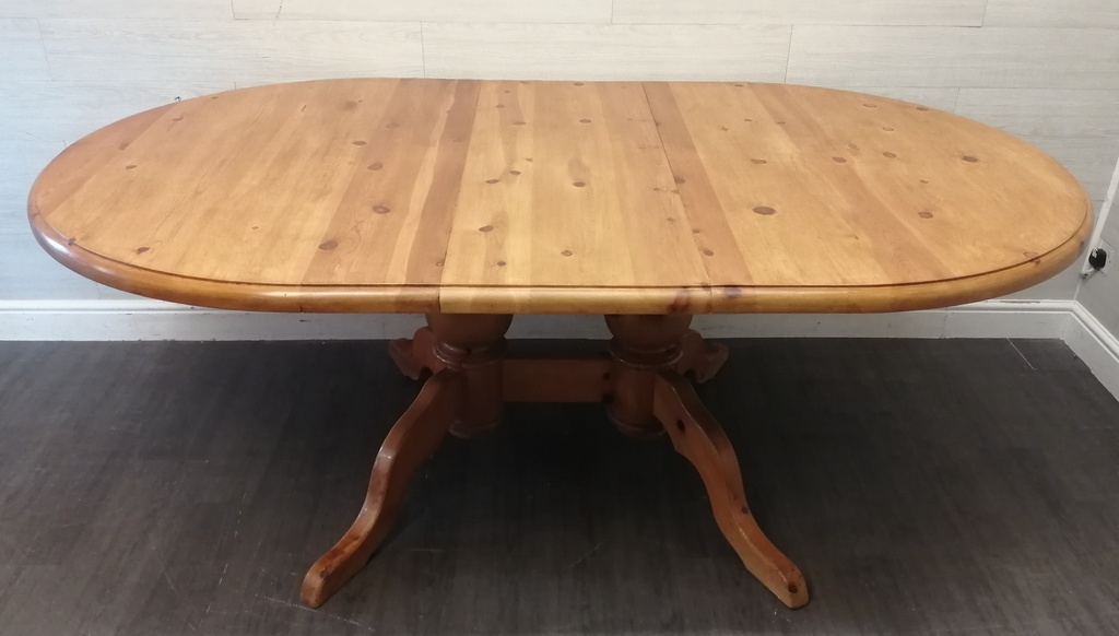 Quality large Oval Pine Extending Dining Table