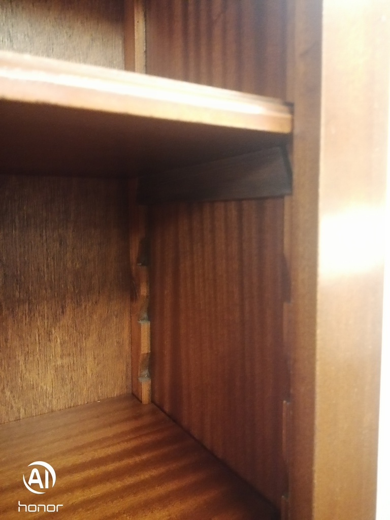 MAHOGANY REPRO DARK WOOD BOOKCASE