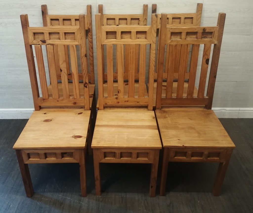 Lovely rustic pine table and six chairs