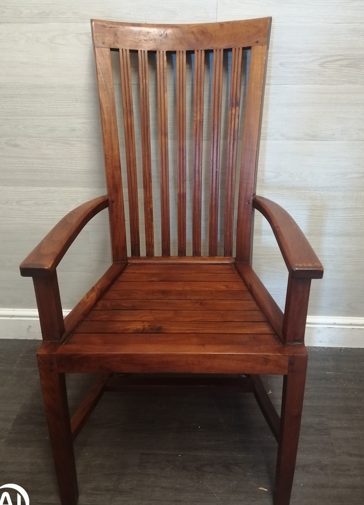 Lovely rustic dark wood table and six chairs