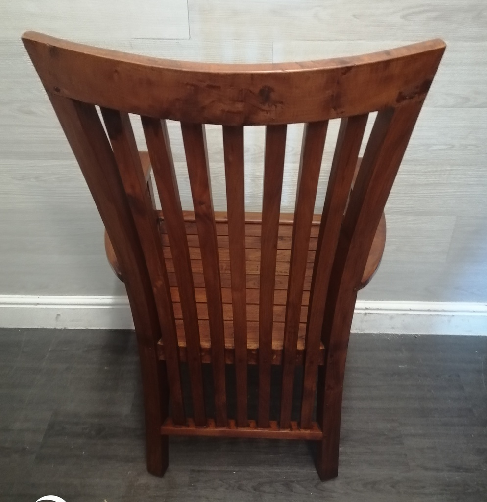 Lovely rustic dark wood table and six chairs