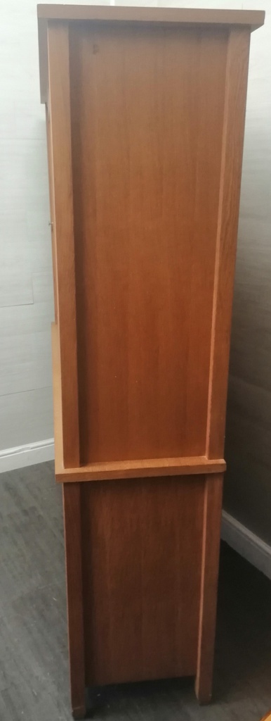 Sliding door glazed display unit