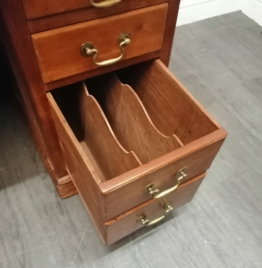 LOVELY VINTAGE LEATHER TOP DESK