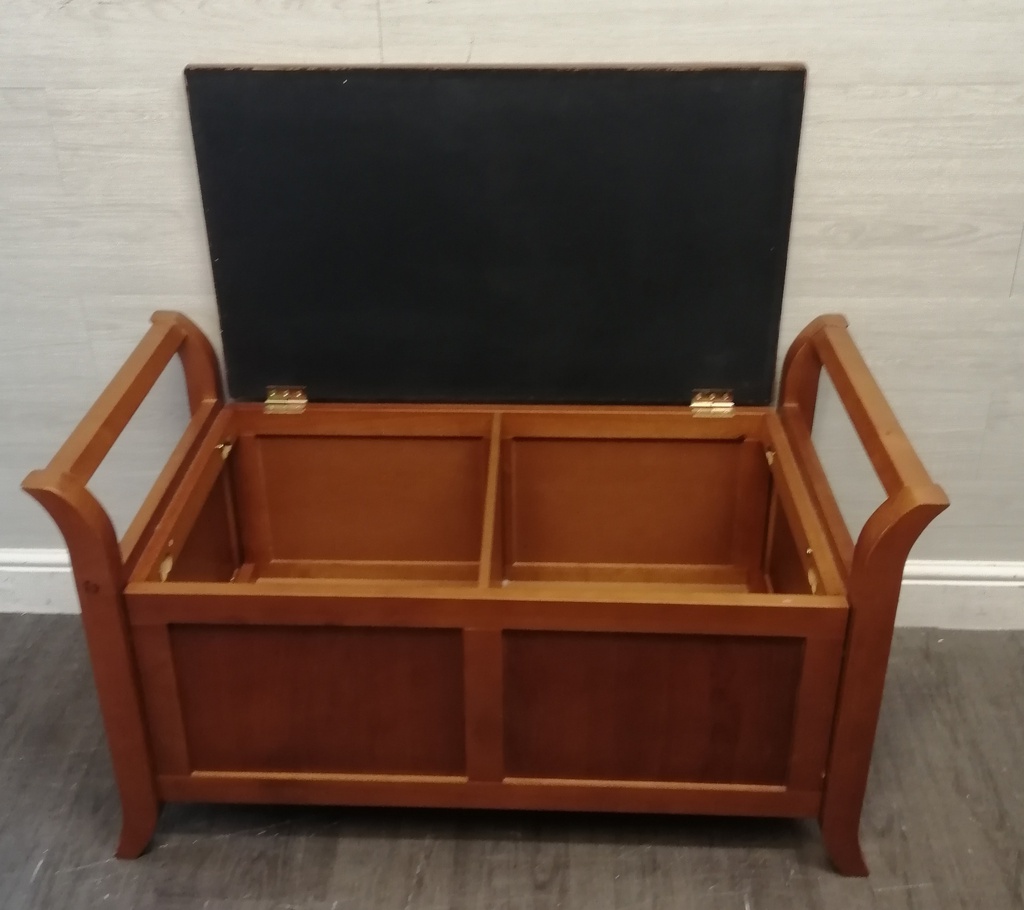 Lovely Bench Seat With Storage