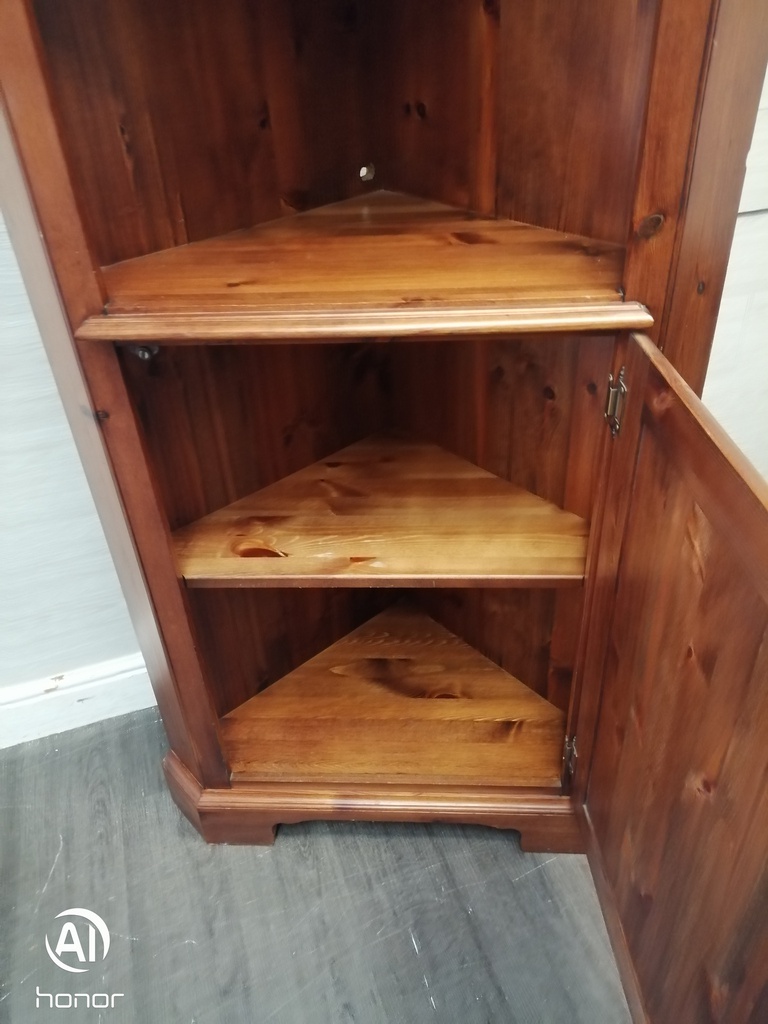 Pine Corner Unit