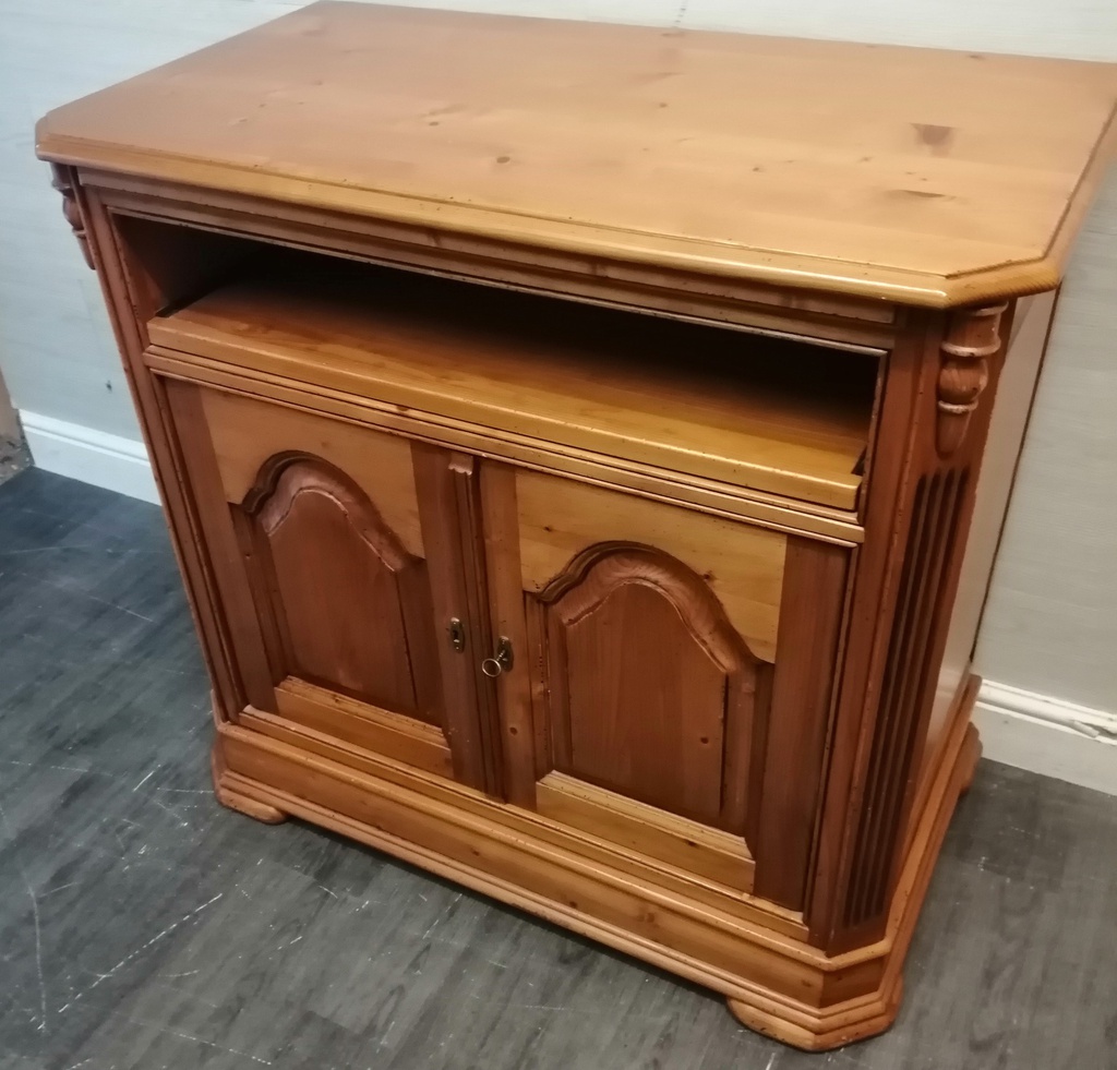 Quality  pine swivel top tv stand