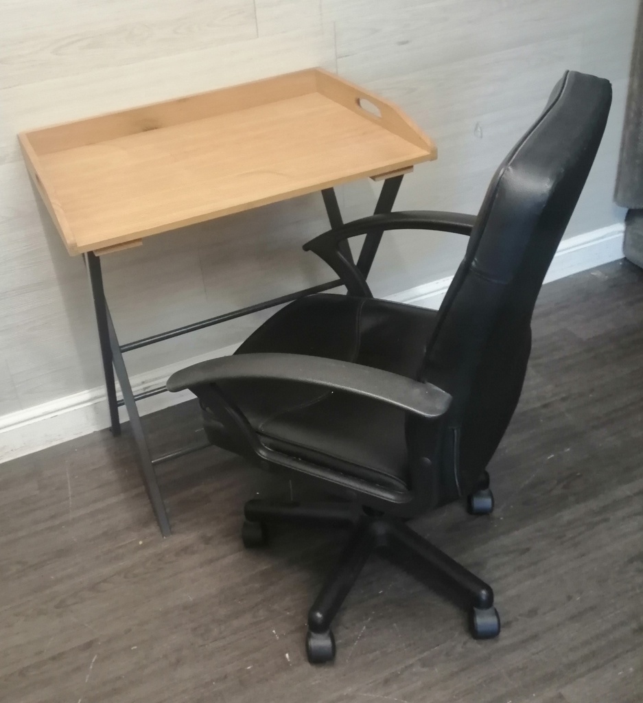 QUALITY FOLDING DESK