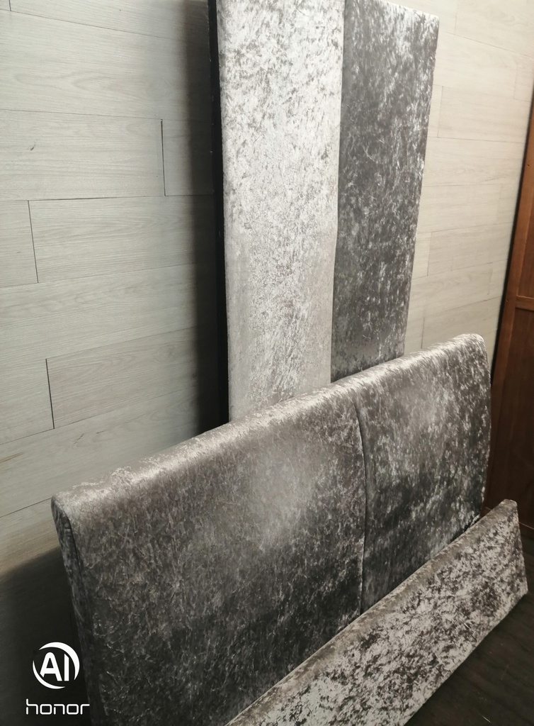 4ft6" Crush Velevet Grey  Ottoman Bed Frame