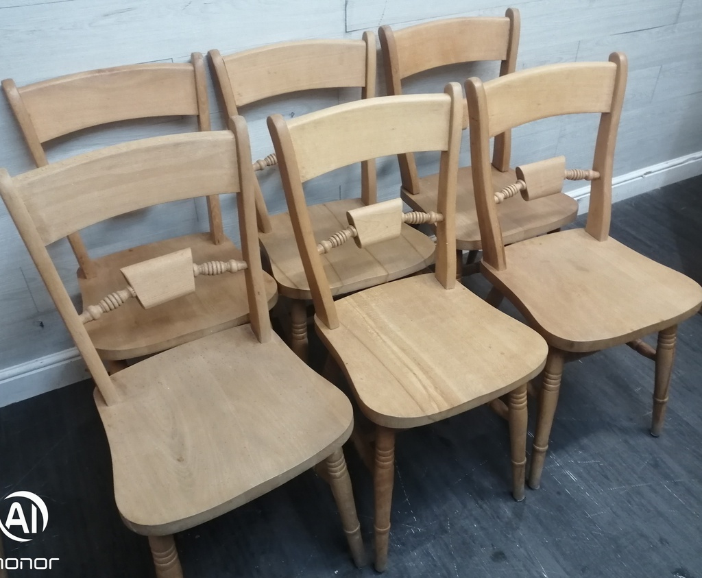QUALITY SET OF SIX BAR BACK DINING CHAIRS