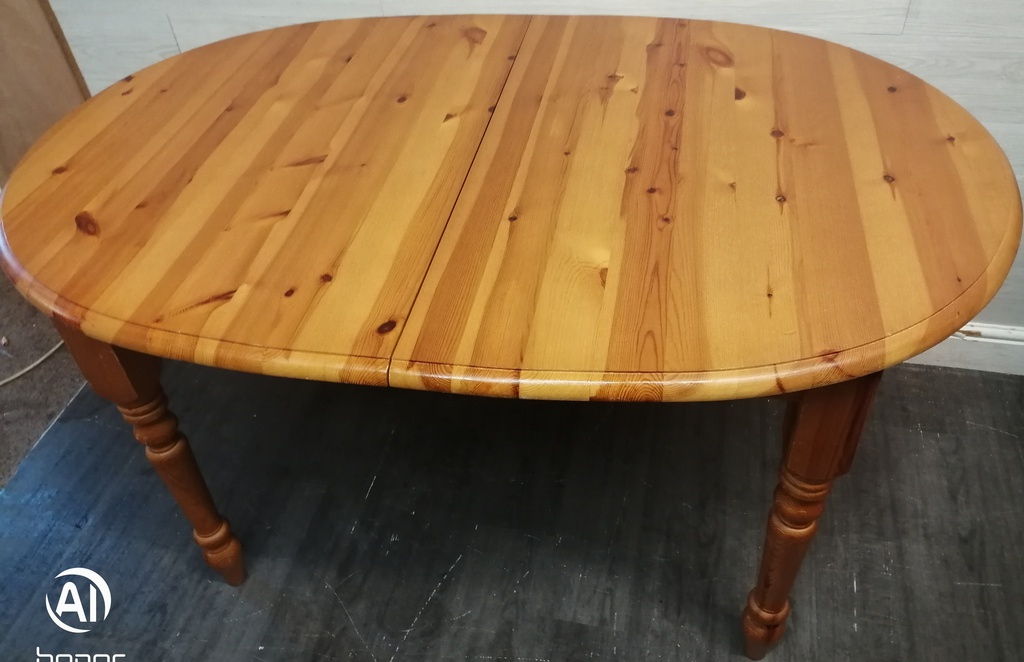 NEAT OVAL SOLID PINE EXTENDING DINING TABLE