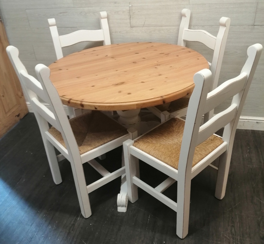 QUALITY SET OF FOUR SOLID LADDER BACK DINING CHAIRS