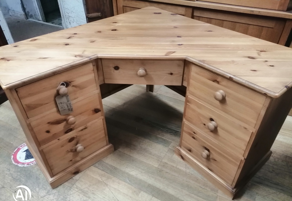 GREAT SOLID PINE CORNER DESK