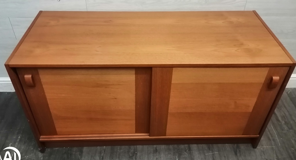 Parker Knoll Retro Teak Sliding Door Tv Unit