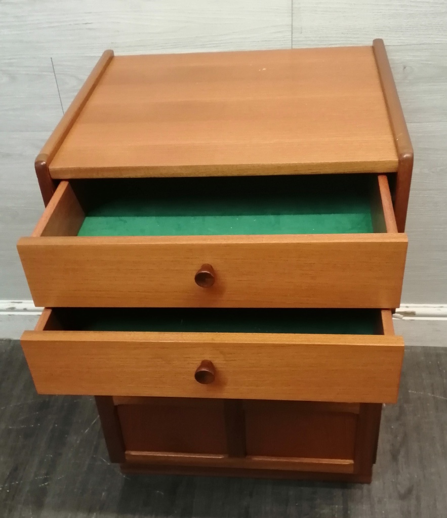 RETRO TEAK BEDSIDE /SIDE UNIT