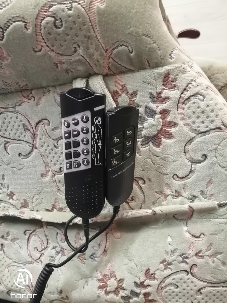 LOVELY RISE AND RECLINE ARMCHAIR