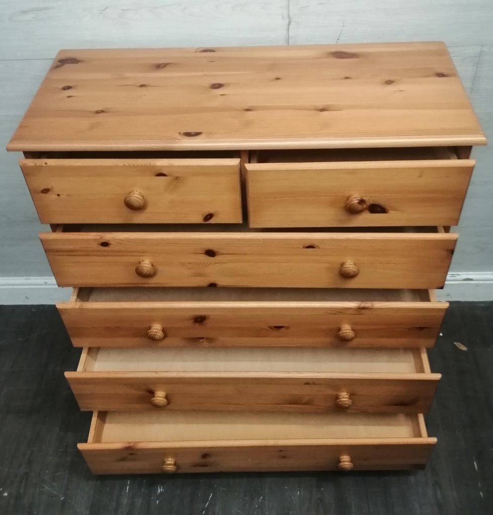 Six drawer pine chest