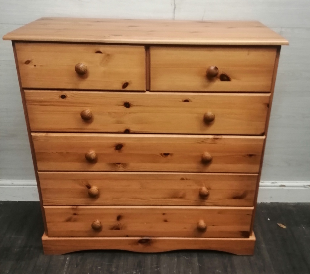 Six drawer pine chest