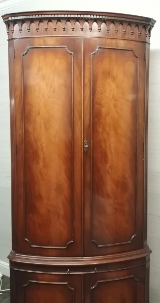 Quality Repro Mahogany Corner Drinks Cabinet
