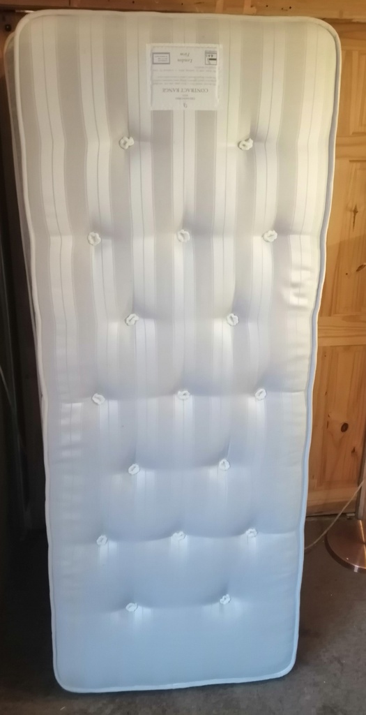 2ft 6" small single divan base and mattress set