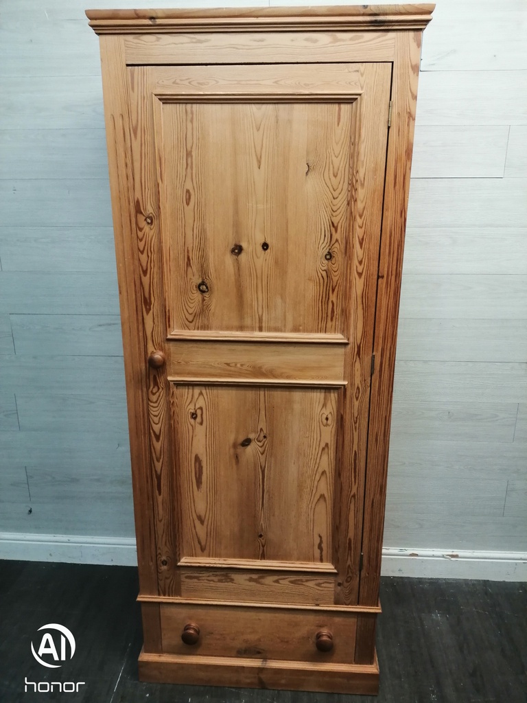 SINGLE DOOR SOLID PINE WARDROBE WITH DRAWER