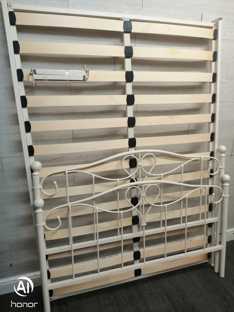 4ft 6" DOUBLE METAL CREAM BED FRAME