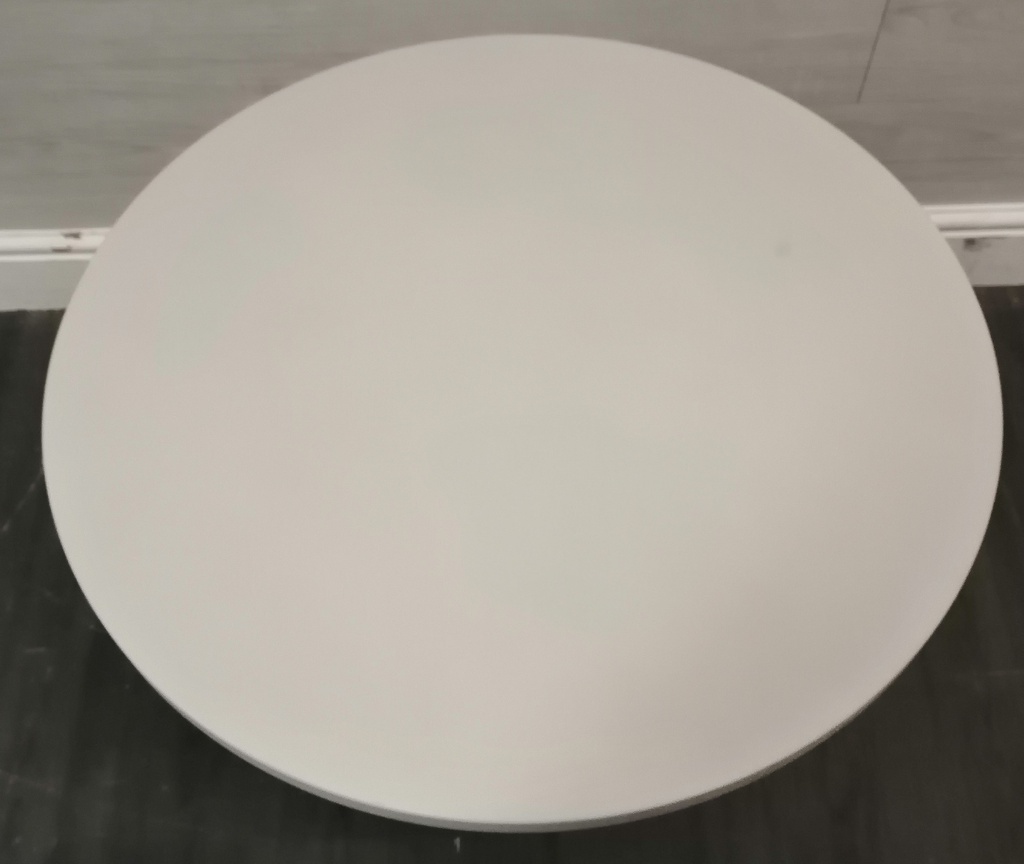 NEAT ROUND COFFEE/ SIDE TABLE