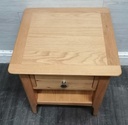 QUALITY OAK BEDSIDE/SIDE TABLE