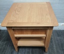 QUALITY OAK BEDSIDE/SIDE TABLE