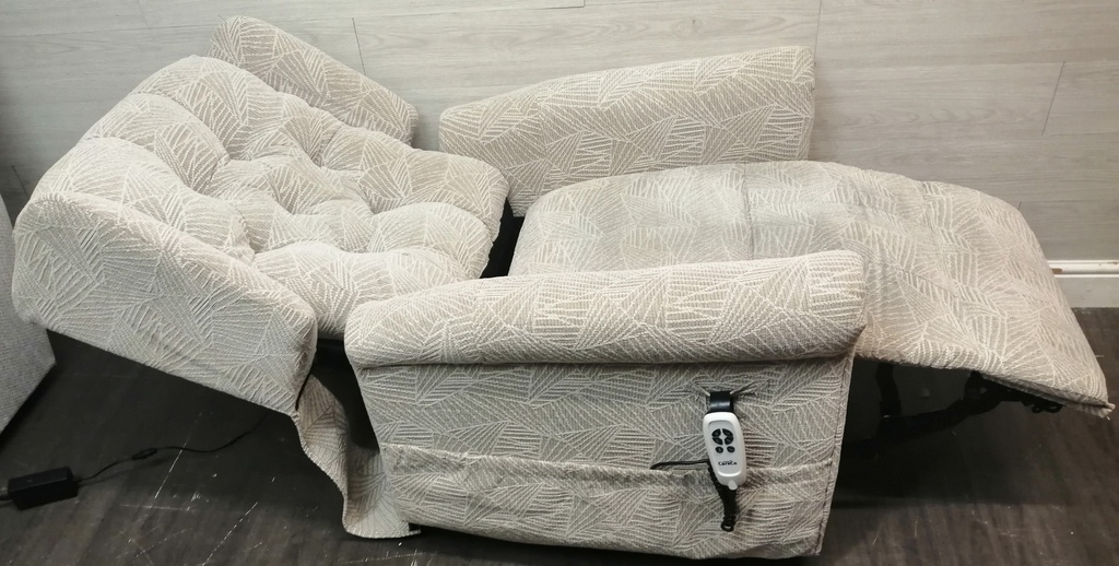 BARGAIN CARE CO RISE AND RECLINE ARMCHAIR