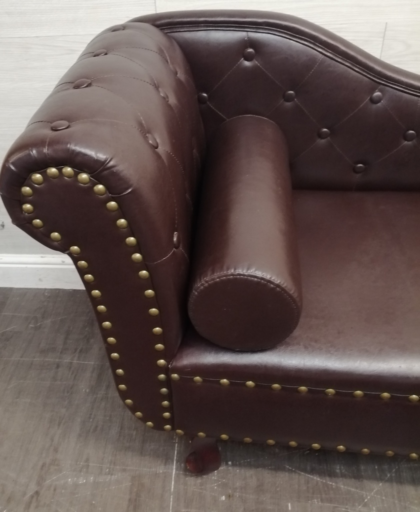 Lovely Faux Leather  Chaise-Longue