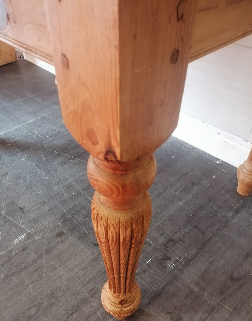 SOLID PINE 4FT 4" DINING TABLE