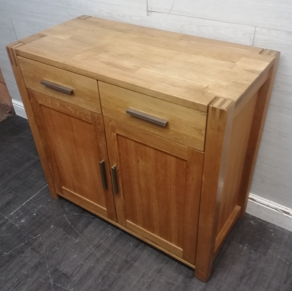 LOVELY BLOCK OAK MODERN SIDEBOARD