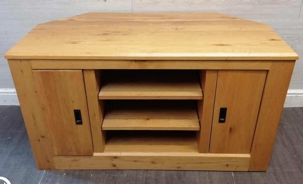 QUALITY OAK TV BENCH/STAND