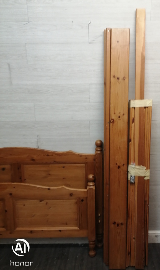 Qualiy solid pine 4ft6" bed frame