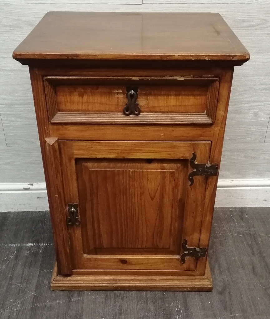 MEXICAN PINE BEDSIDE