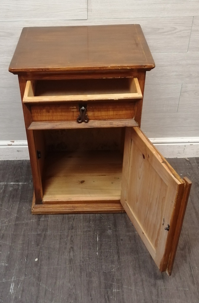 MEXICAN PINE BEDSIDE