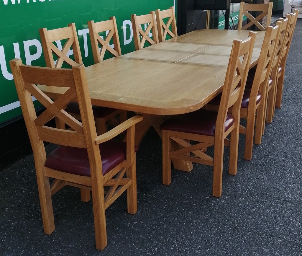 QUALITY OAK EXTENDING 11FT TABLE AND 10 CHAIRS