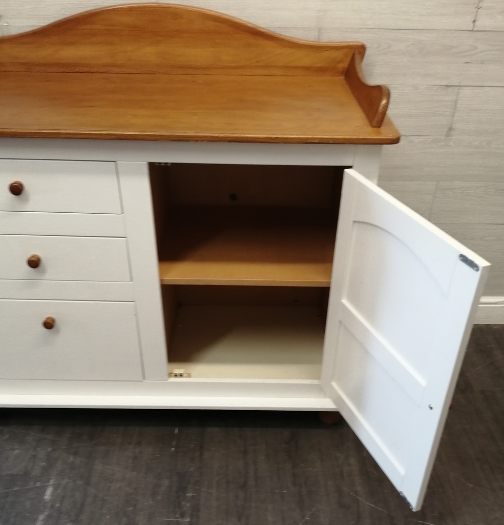 large White Shaker Style Sideboard / chest