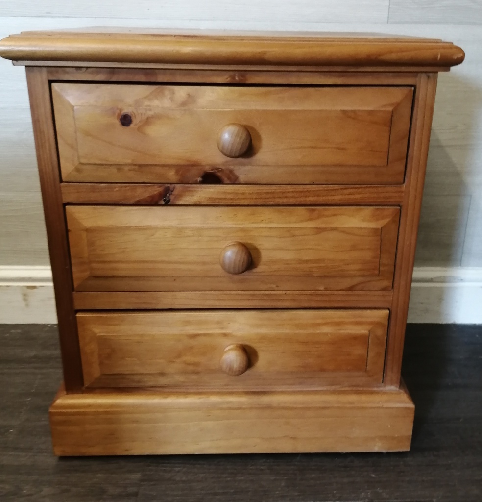PAIR SOLID PINE THREE DRAWER BEDSIDES CHESTS