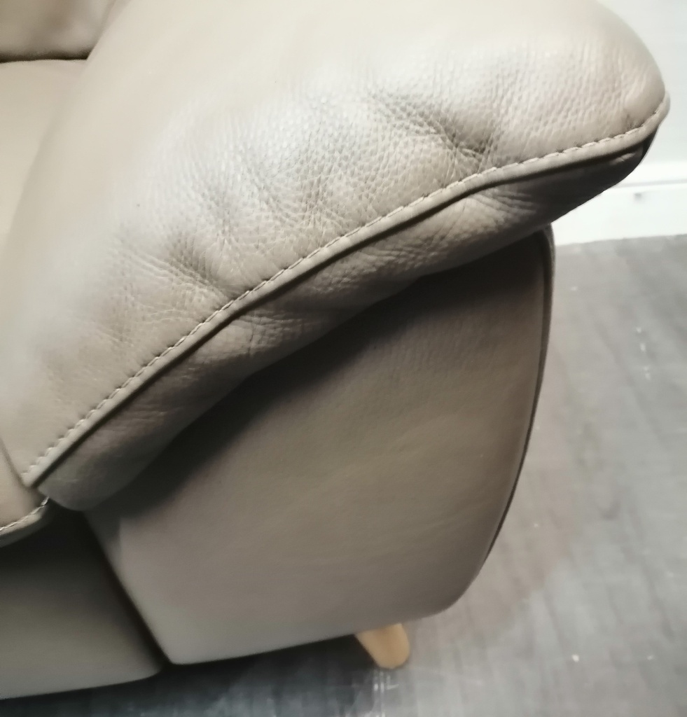 QUALITY TWO SEATER LEATHER SOFA