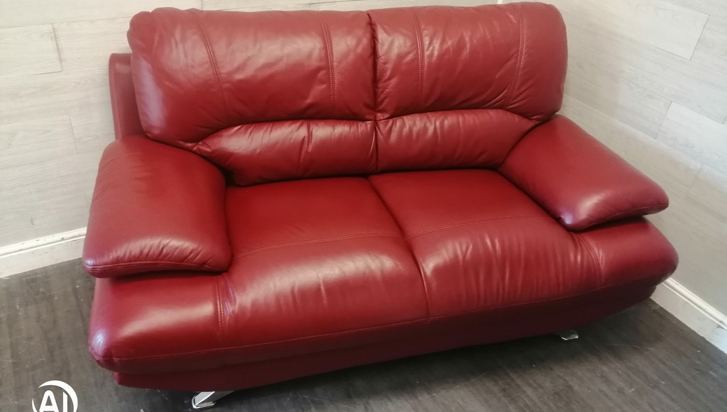 NEAT RED LEATHER MODERN RETRO STYLE SOFA