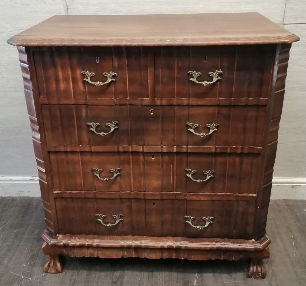 LOVELY VINTAGE CHEST OF DRAWERS