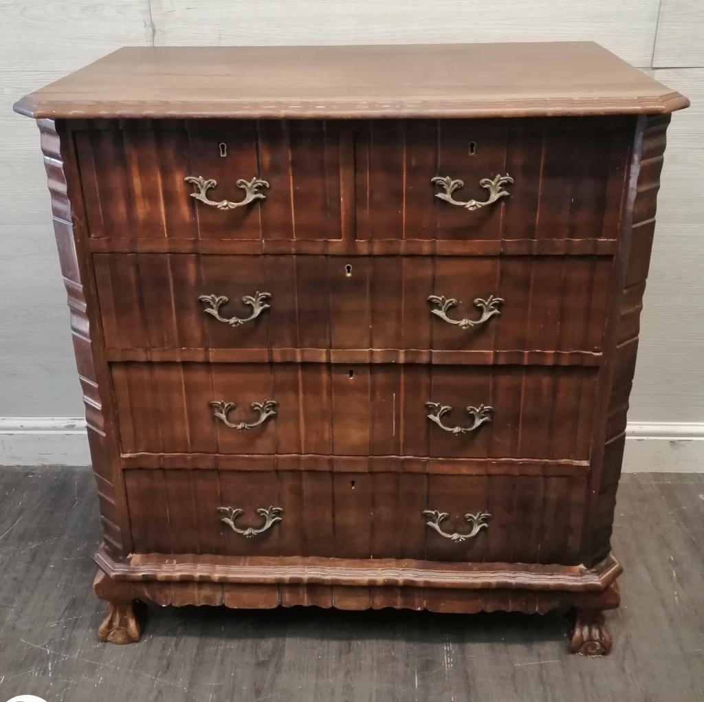 LOVELY VINTAGE CHEST OF DRAWERS