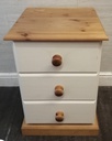 QUALITY SHAKER STYLE CREAM BEDSIDE CHEST OF THREE DRAWERS